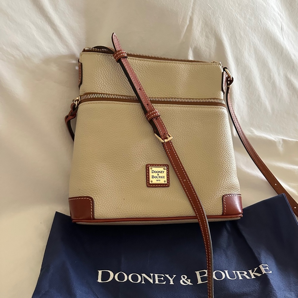 Dooney and Bourke Pebble Grain Crossbody